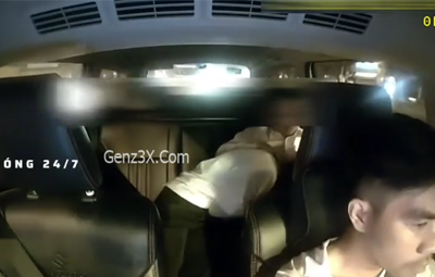 Clip Sex Cặp Đôi Ăn Kem Trên Xe Taxi